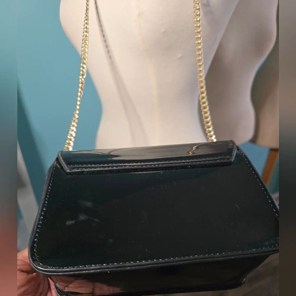 ⚡️Elegant BCBG Black Patent Crossbody Bag